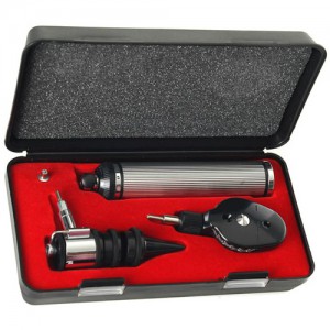 SET DE OTOSCOPIO Y OFTALMOSCOPIO 3028N
